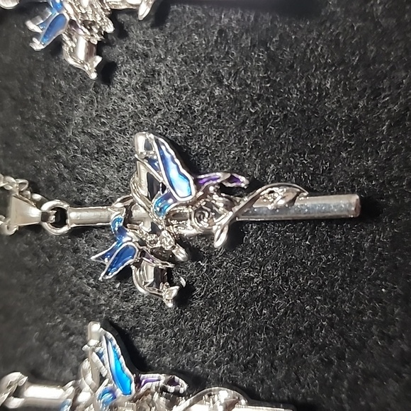 Cross Hummingbird earring necklace set - Picture 2 of 4